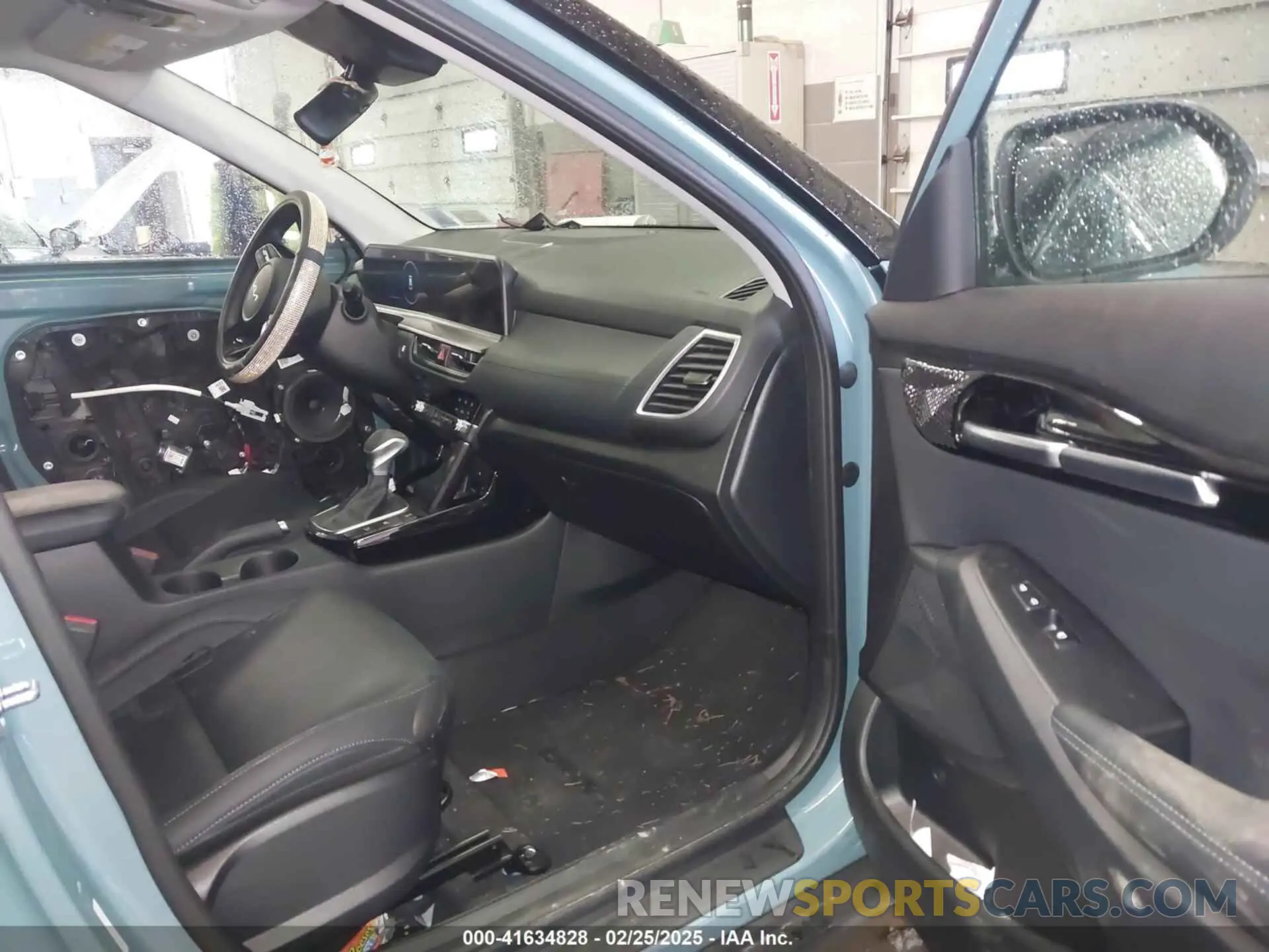 5 fotografías del automóvil dañado KNDERCAAXR7647823 KIA SELTOS 2024