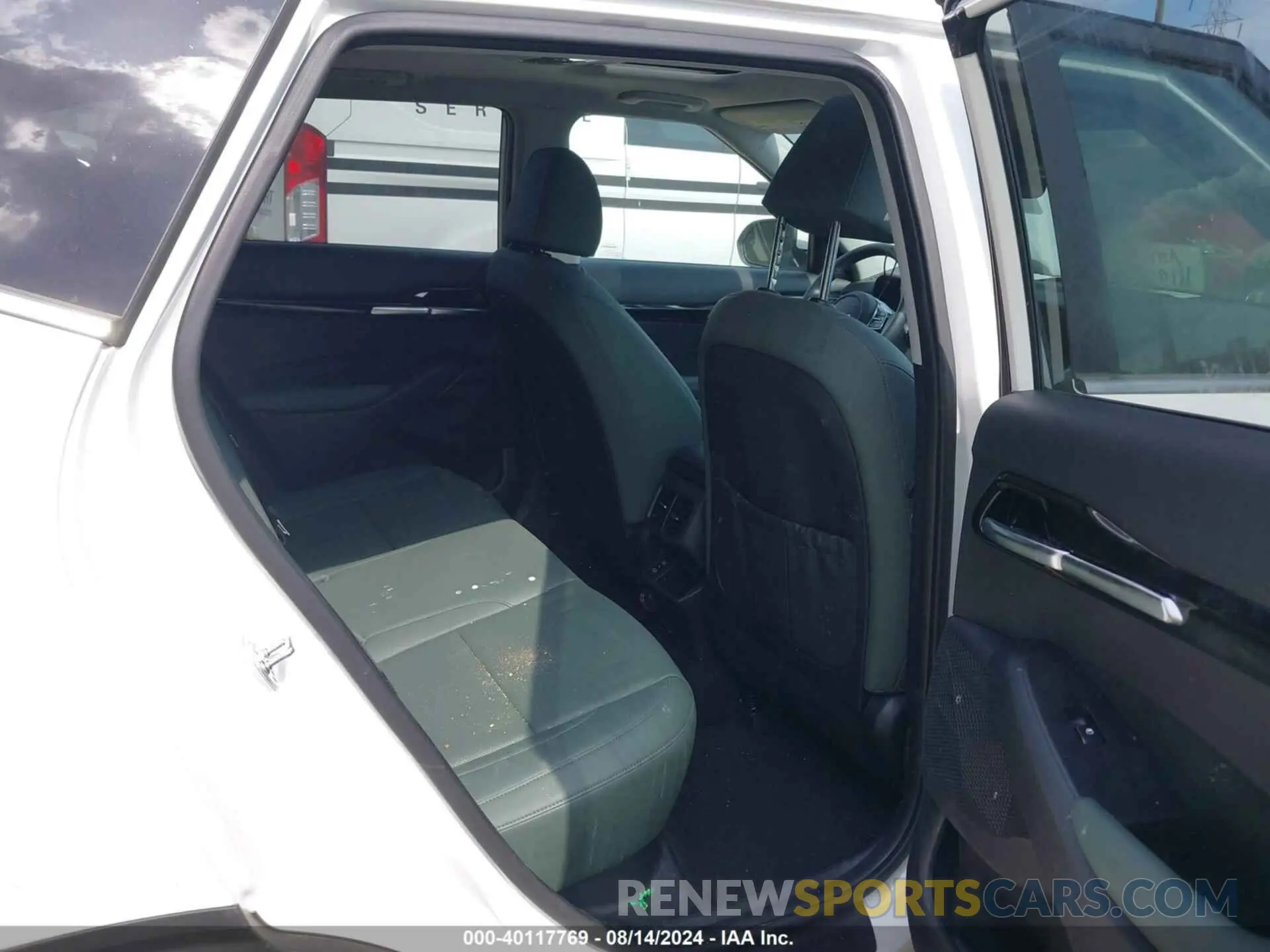 8 fotografías del automóvil dañado KNDETCA70R7572779 KIA SELTOS 2024