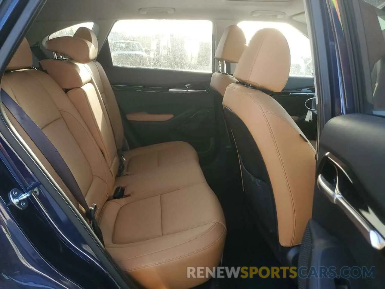 11 fotografías del automóvil dañado KNDETCA70R7631362 KIA SELTOS 2024