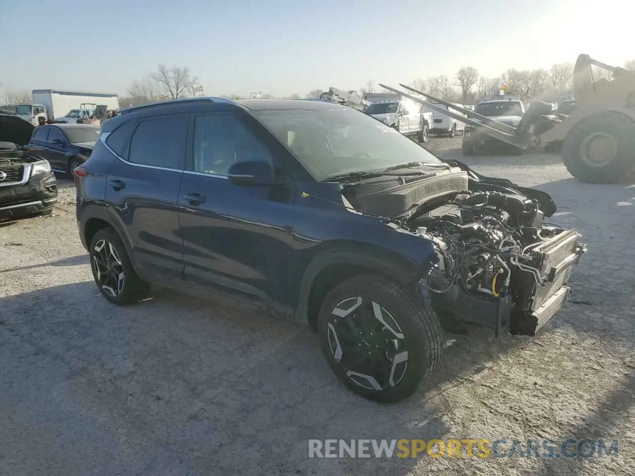 4 fotografías del automóvil dañado KNDETCA70R7631362 KIA SELTOS 2024