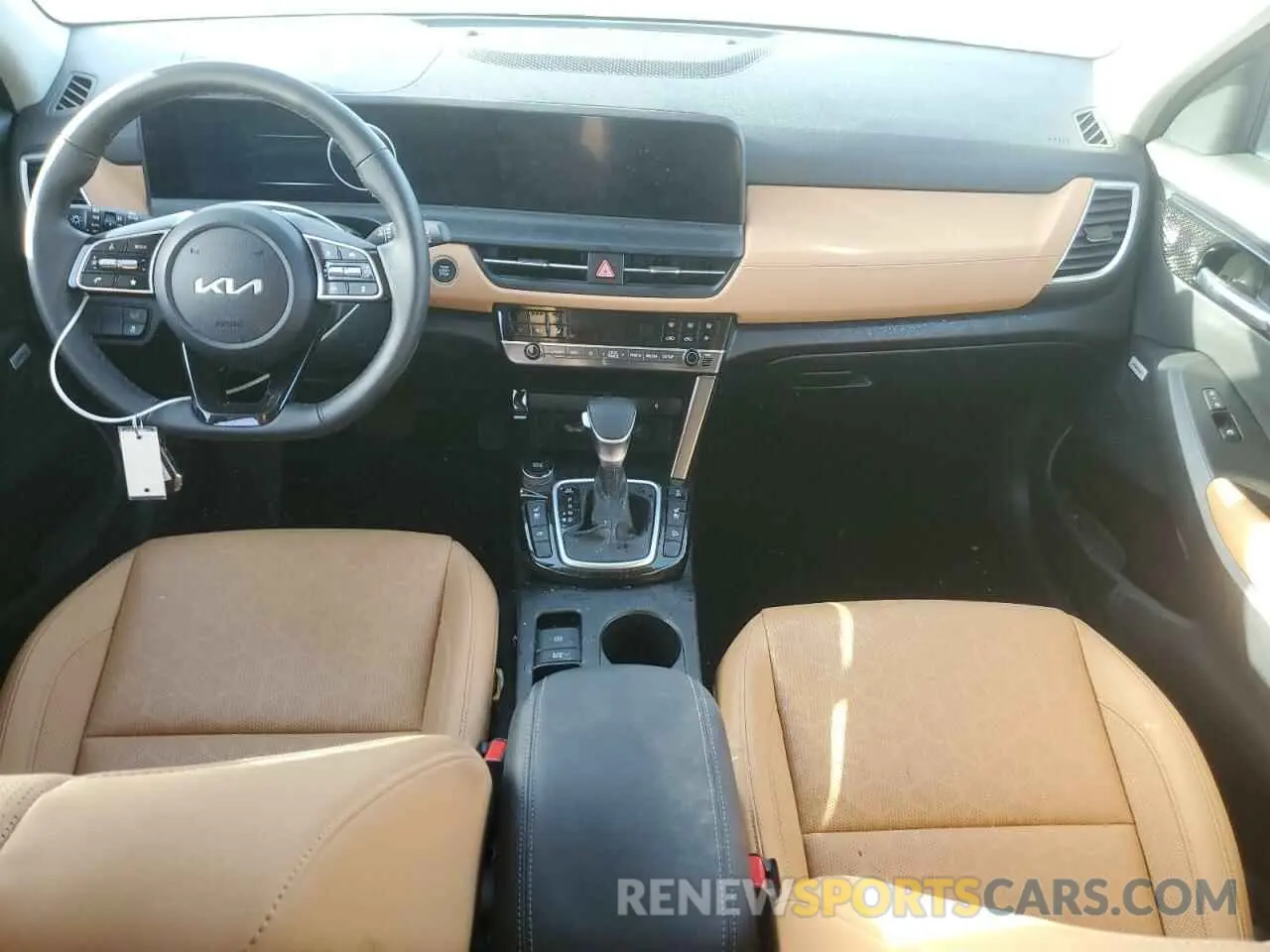 8 fotografías del automóvil dañado KNDETCA70R7631362 KIA SELTOS 2024