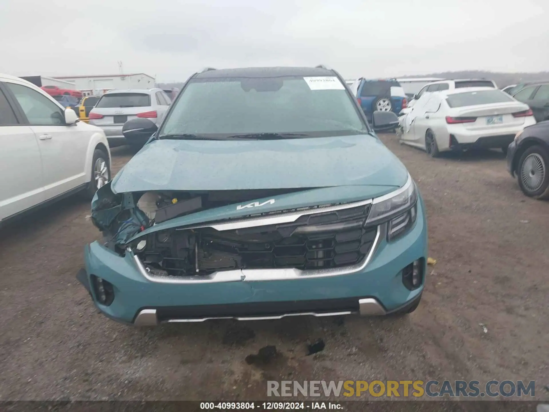 12 fotografías del automóvil dañado KNDETCA71R7484002 KIA SELTOS 2024
