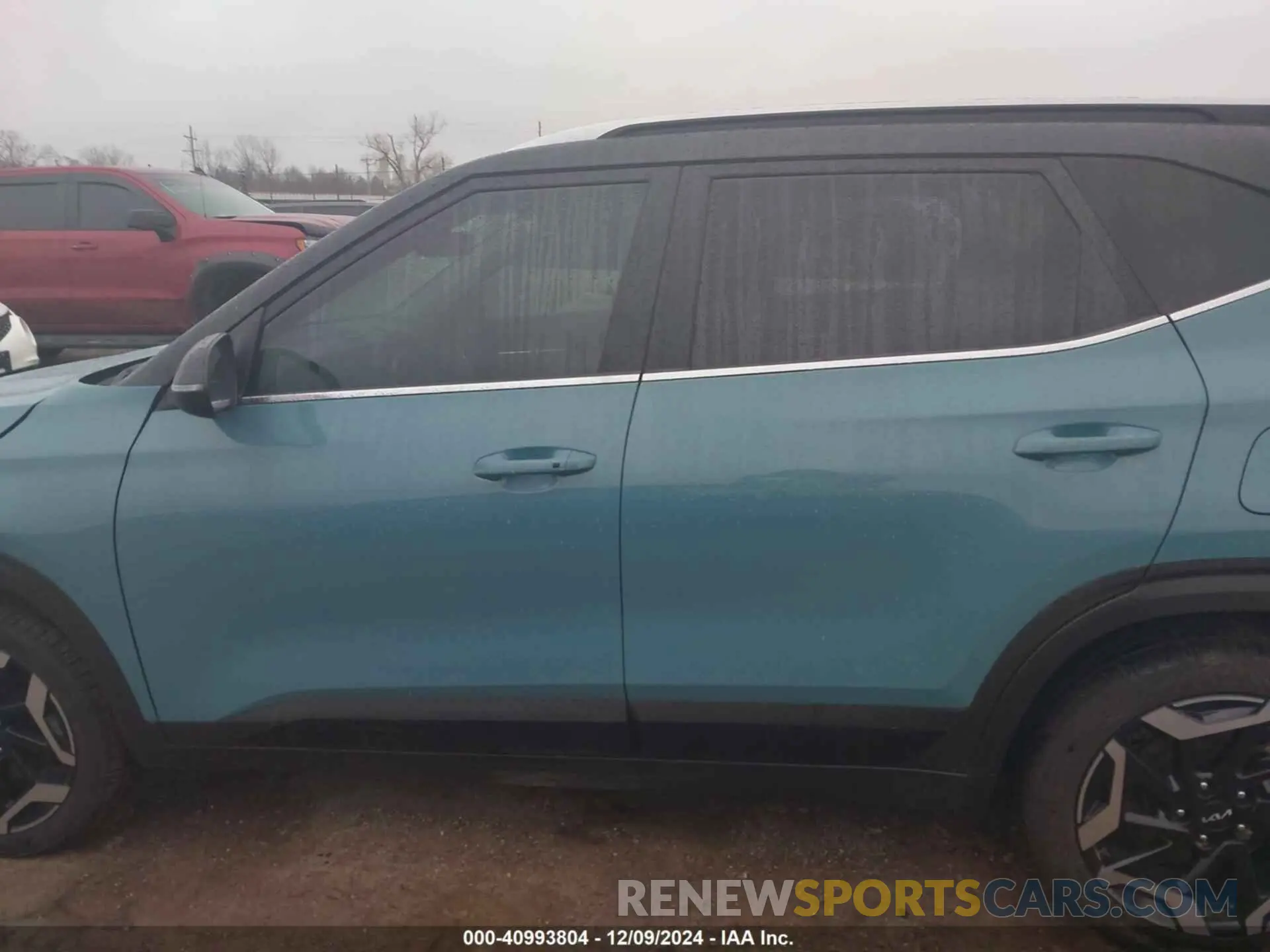 14 fotografías del automóvil dañado KNDETCA71R7484002 KIA SELTOS 2024