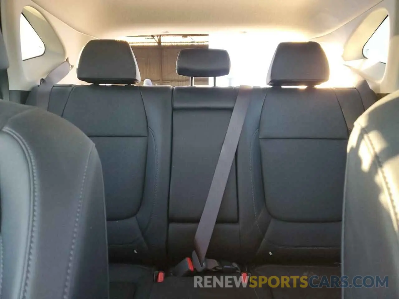 10 fotografías del automóvil dañado KNDETCA71R7506919 KIA SELTOS 2024