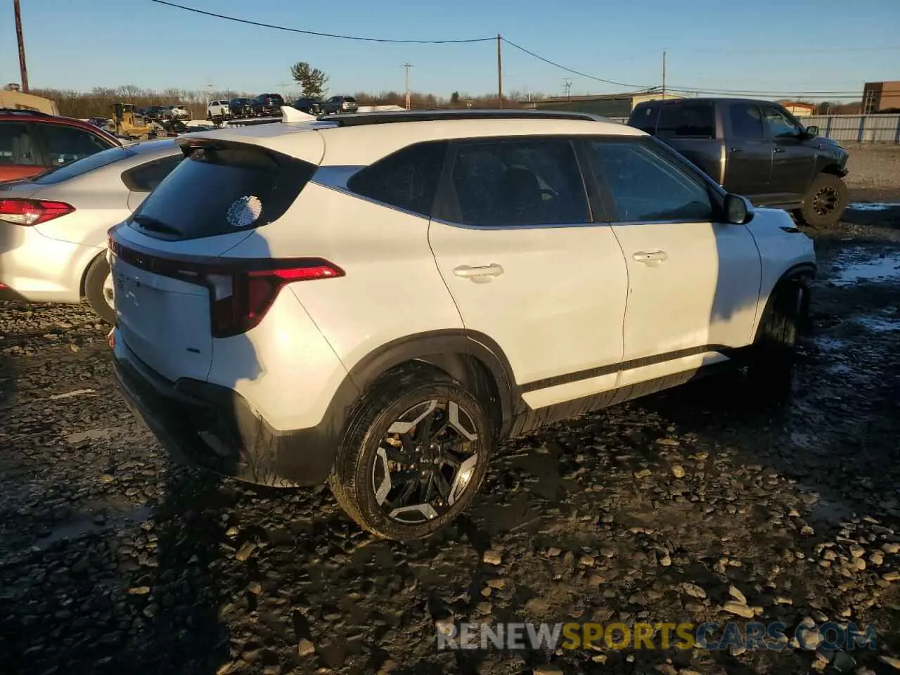 3 fotografías del automóvil dañado KNDETCA71R7506919 KIA SELTOS 2024