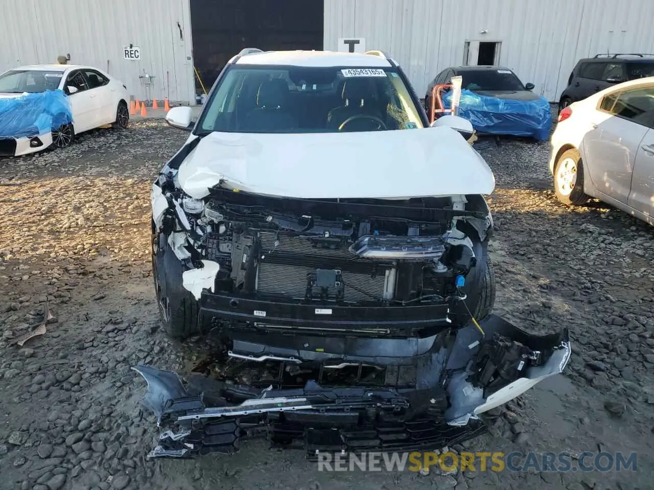 5 fotografías del automóvil dañado KNDETCA71R7506919 KIA SELTOS 2024