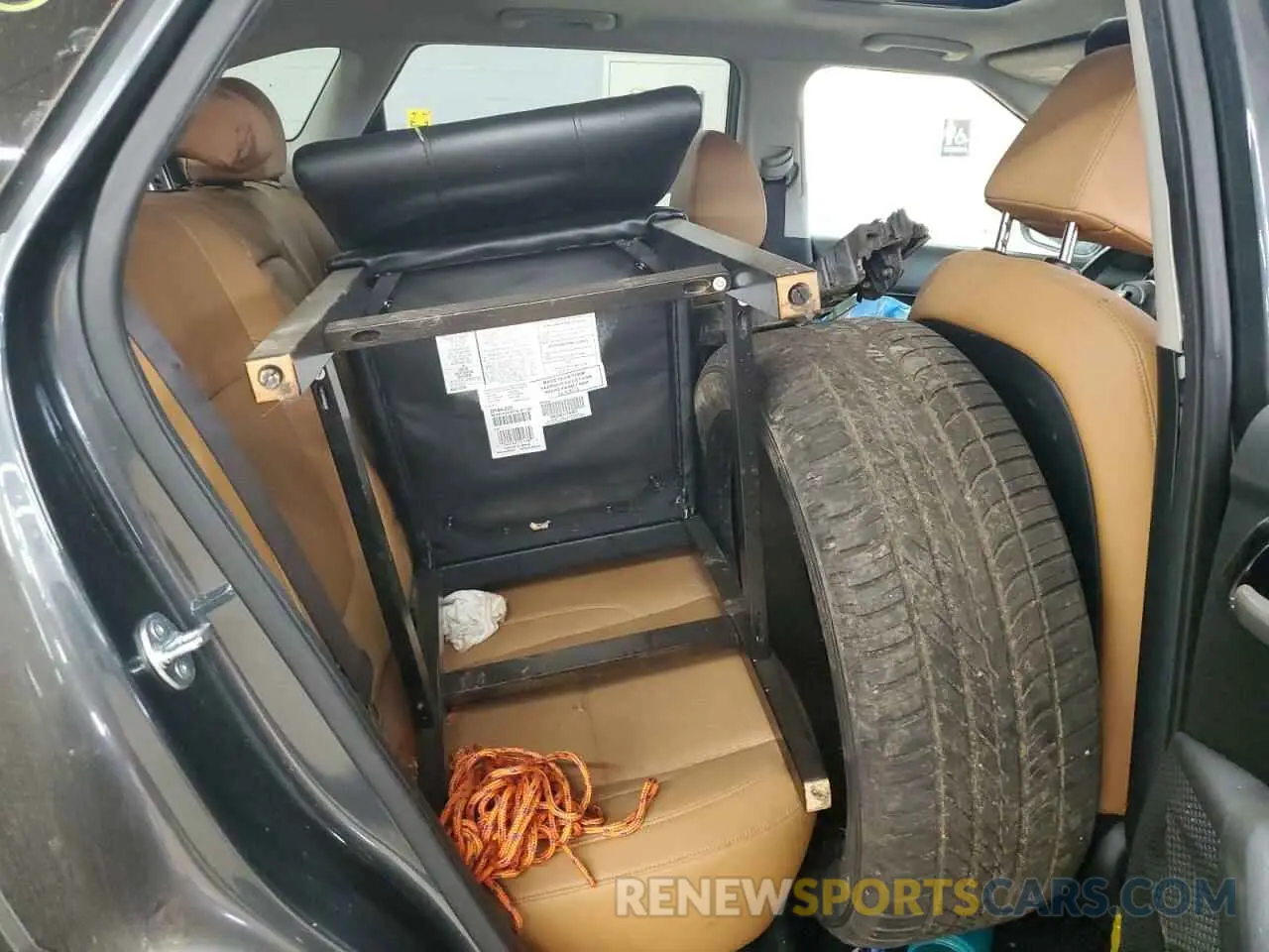 11 fotografías del automóvil dañado KNDETCA72R7569043 KIA SELTOS 2024