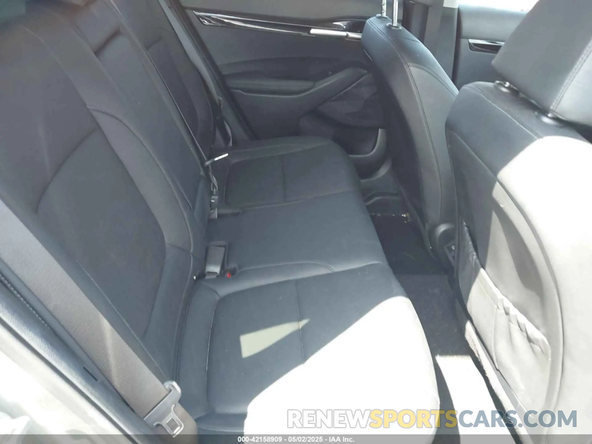 8 fotografías del automóvil dañado KNDETCA73R7484468 KIA SELTOS 2024