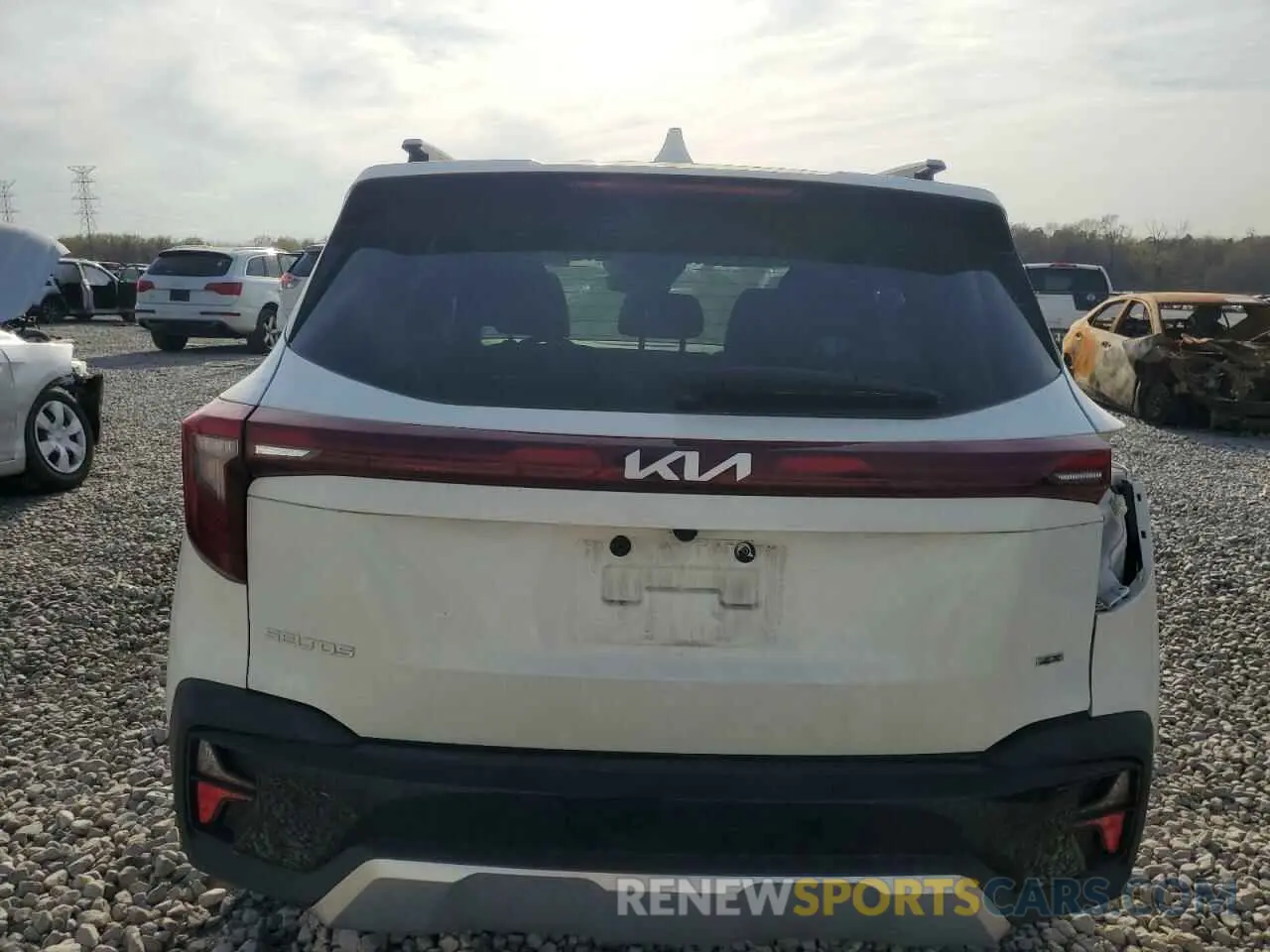 6 fotografías del automóvil dañado KNDETCA74R7475682 KIA SELTOS 2024