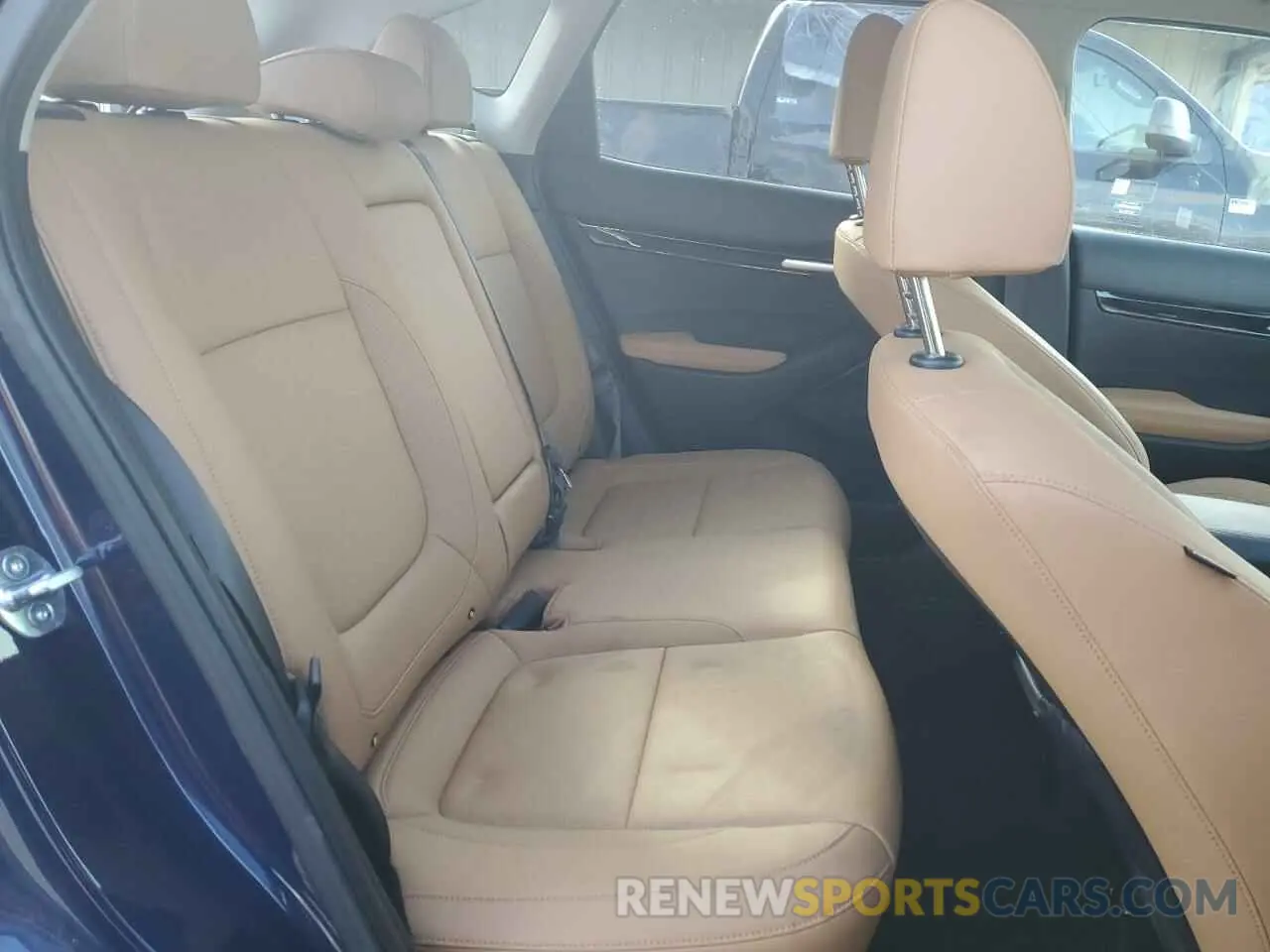 11 fotografías del automóvil dañado KNDETCA74R7622311 KIA SELTOS 2024