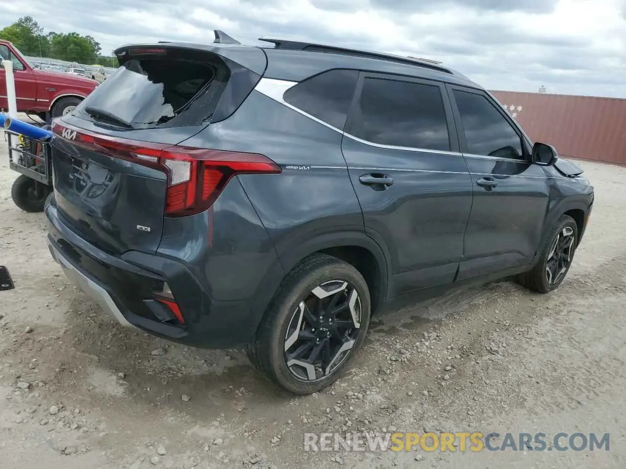 3 fotografías del automóvil dañado KNDETCA75R7493995 KIA SELTOS 2024