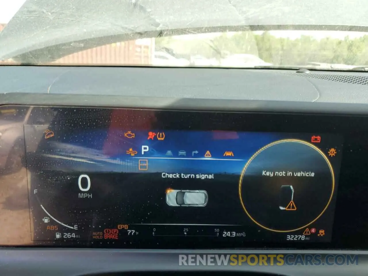 9 fotografías del automóvil dañado KNDETCA75R7493995 KIA SELTOS 2024