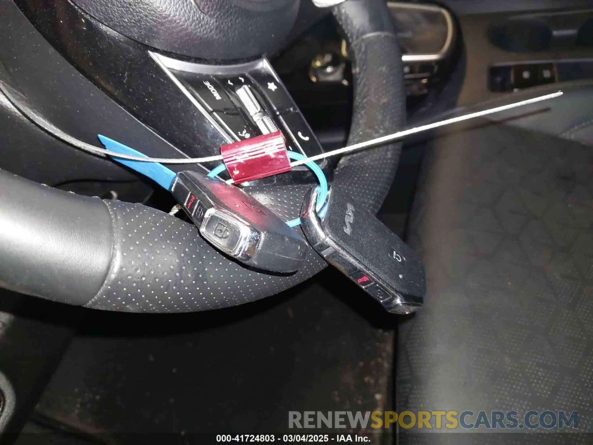 11 fotografías del automóvil dañado KNDETCA75R7540944 KIA SELTOS 2024