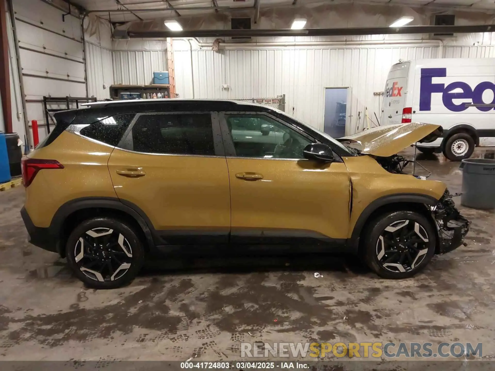 14 fotografías del automóvil dañado KNDETCA75R7540944 KIA SELTOS 2024