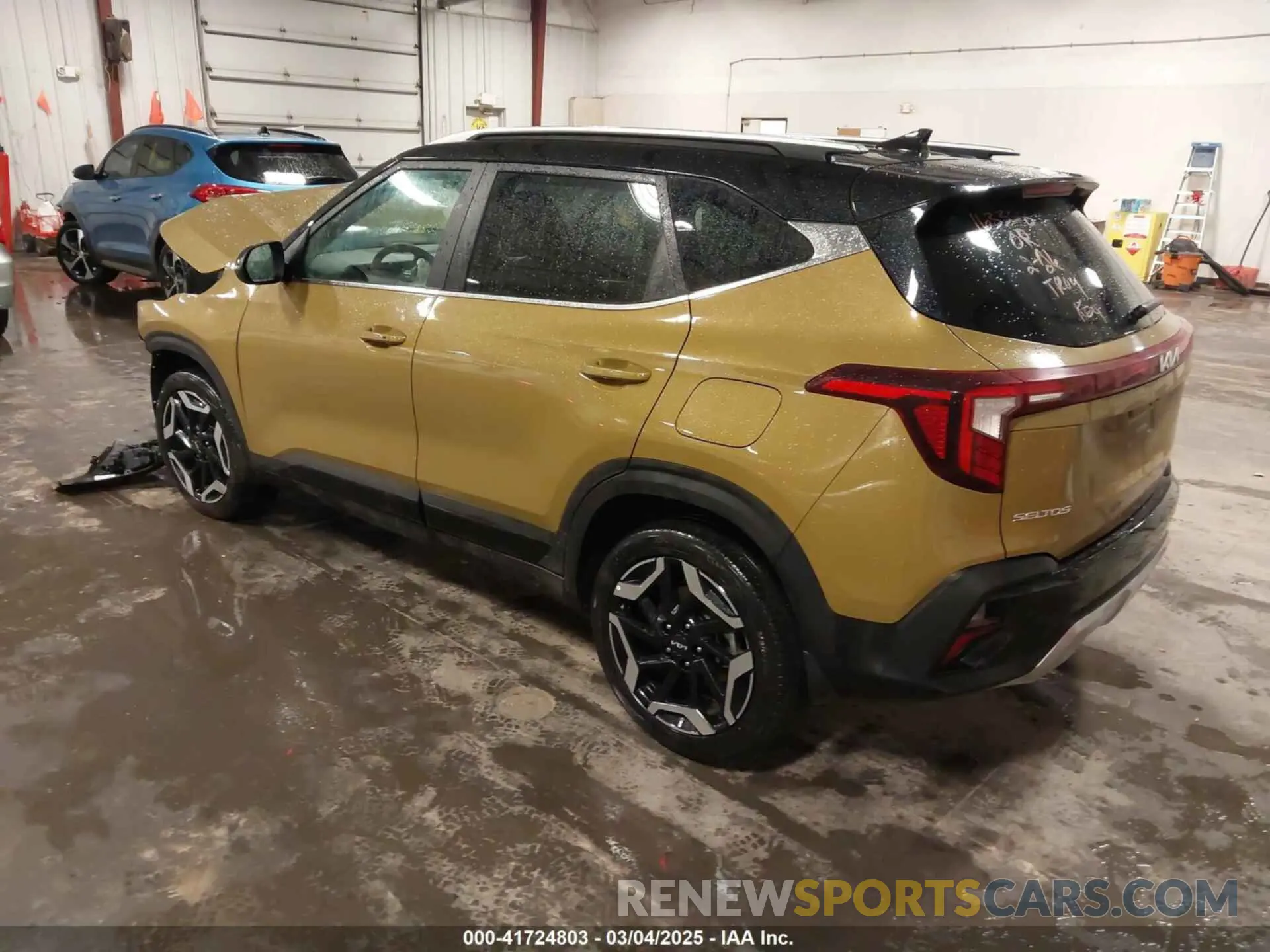 3 fotografías del automóvil dañado KNDETCA75R7540944 KIA SELTOS 2024