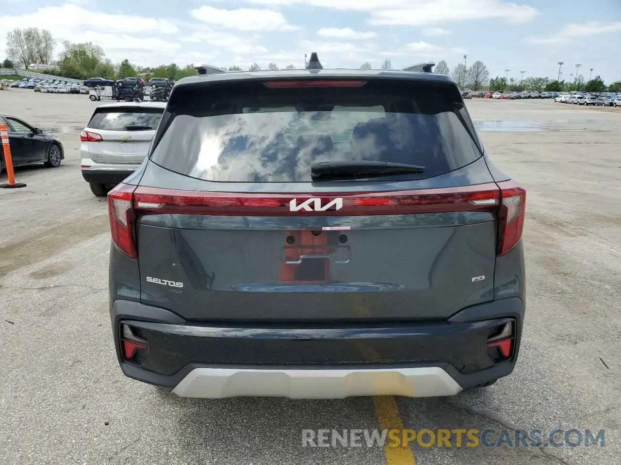 6 fotografías del automóvil dañado KNDETCA75R7624309 KIA SELTOS 2024