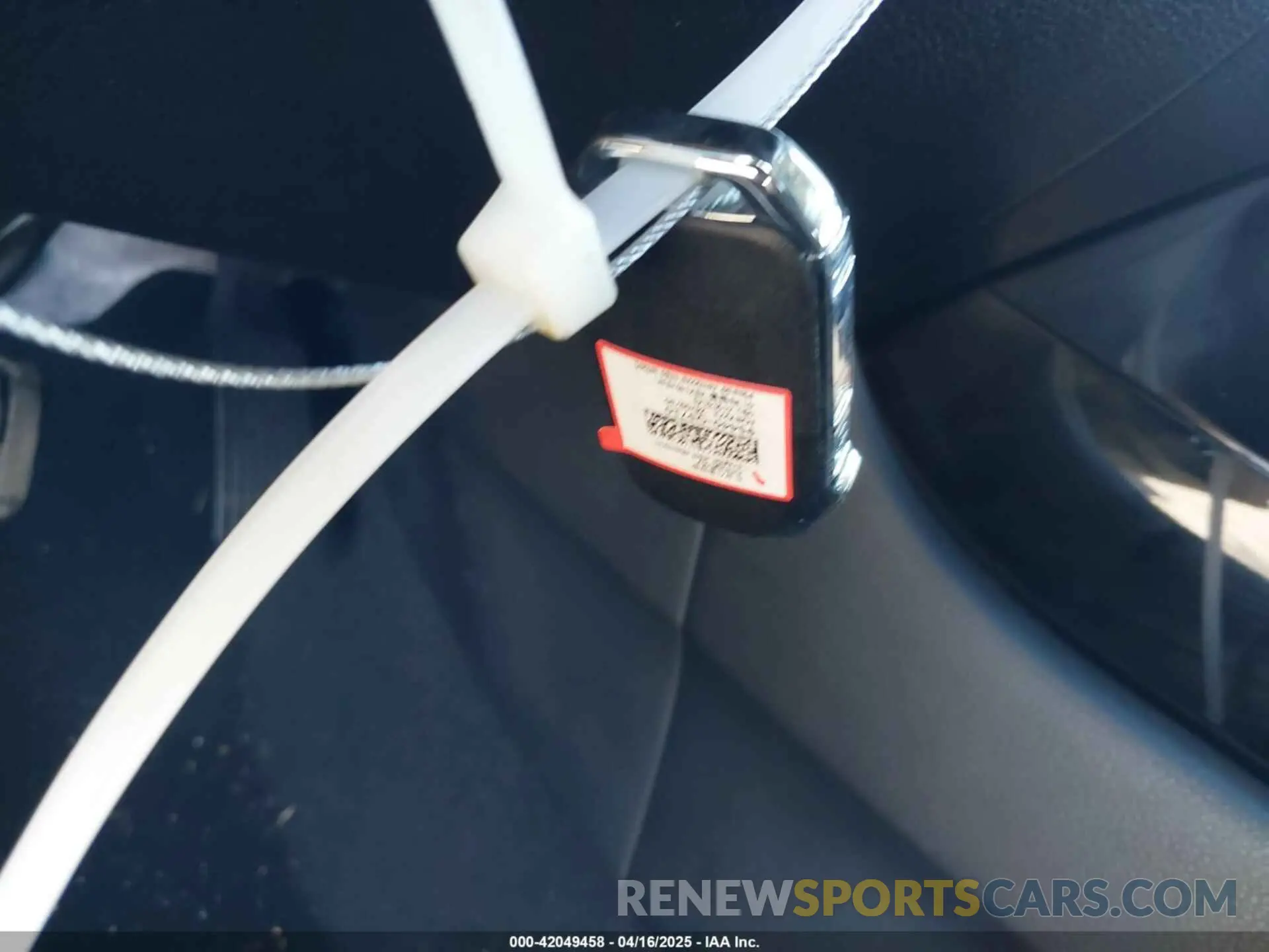 11 fotografías del automóvil dañado KNDETCA76R7544419 KIA SELTOS 2024