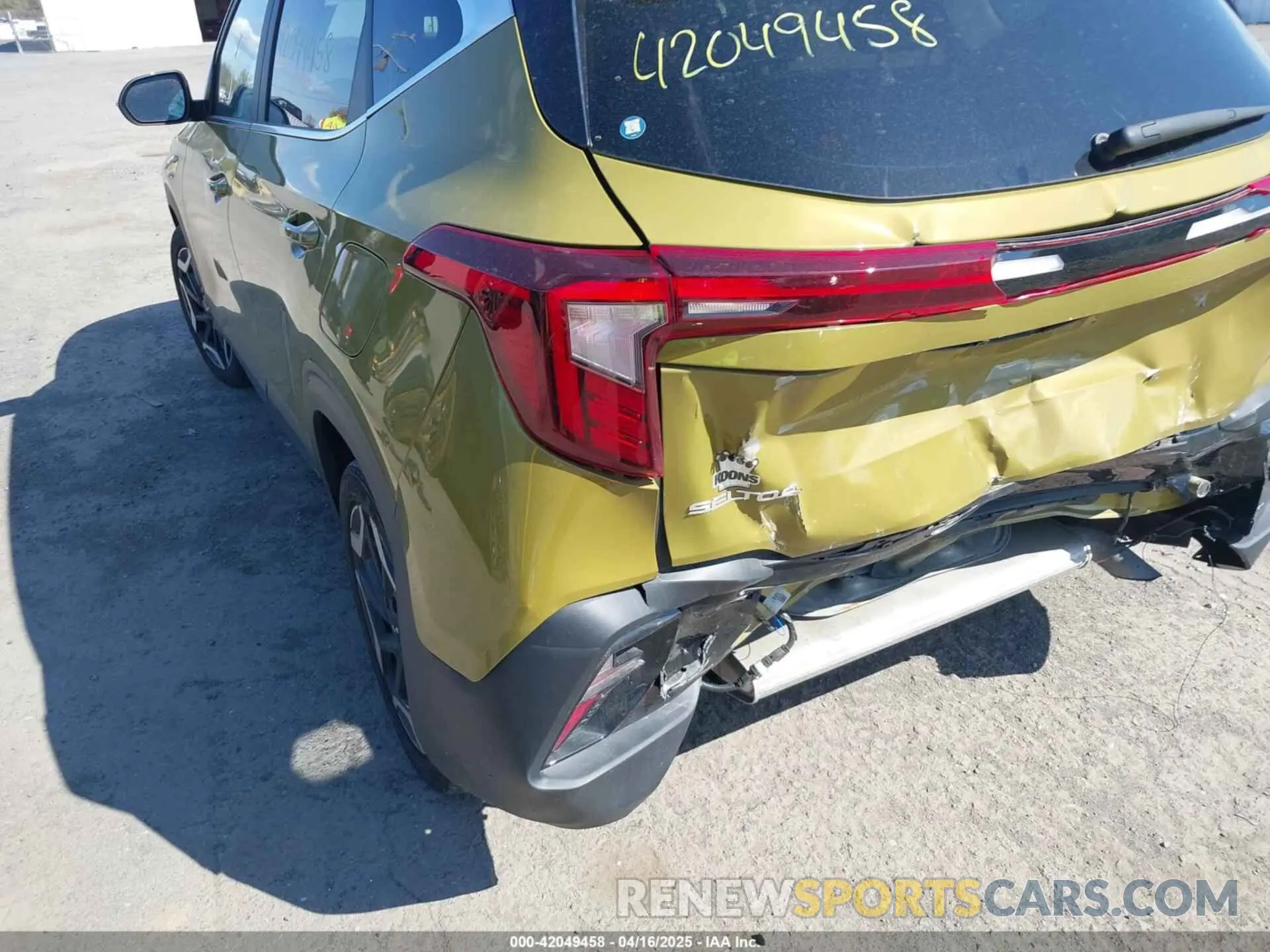 6 fotografías del automóvil dañado KNDETCA76R7544419 KIA SELTOS 2024