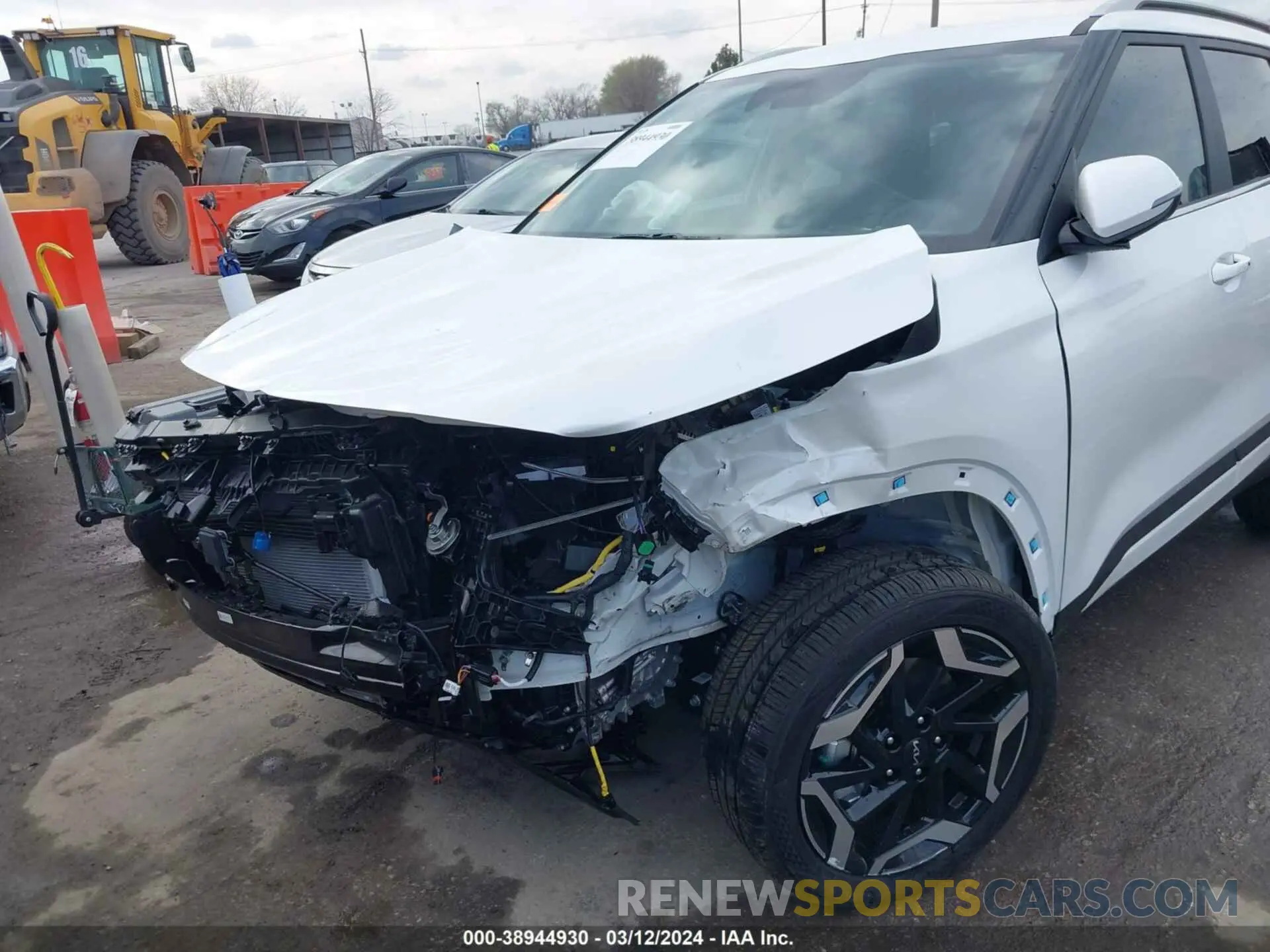 6 fotografías del automóvil dañado KNDETCA76R7579218 KIA SELTOS 2024
