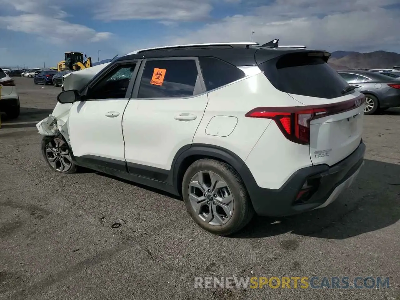 2 fotografías del automóvil dañado KNDEU2AA1R7482317 KIA SELTOS 2024