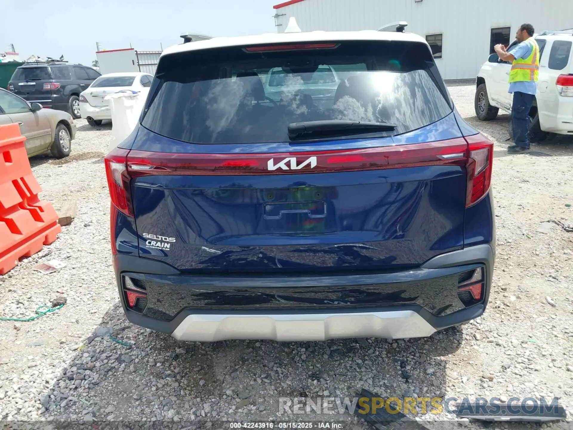 17 fotografías del automóvil dañado KNDEU2AA1R7543763 KIA SELTOS 2024