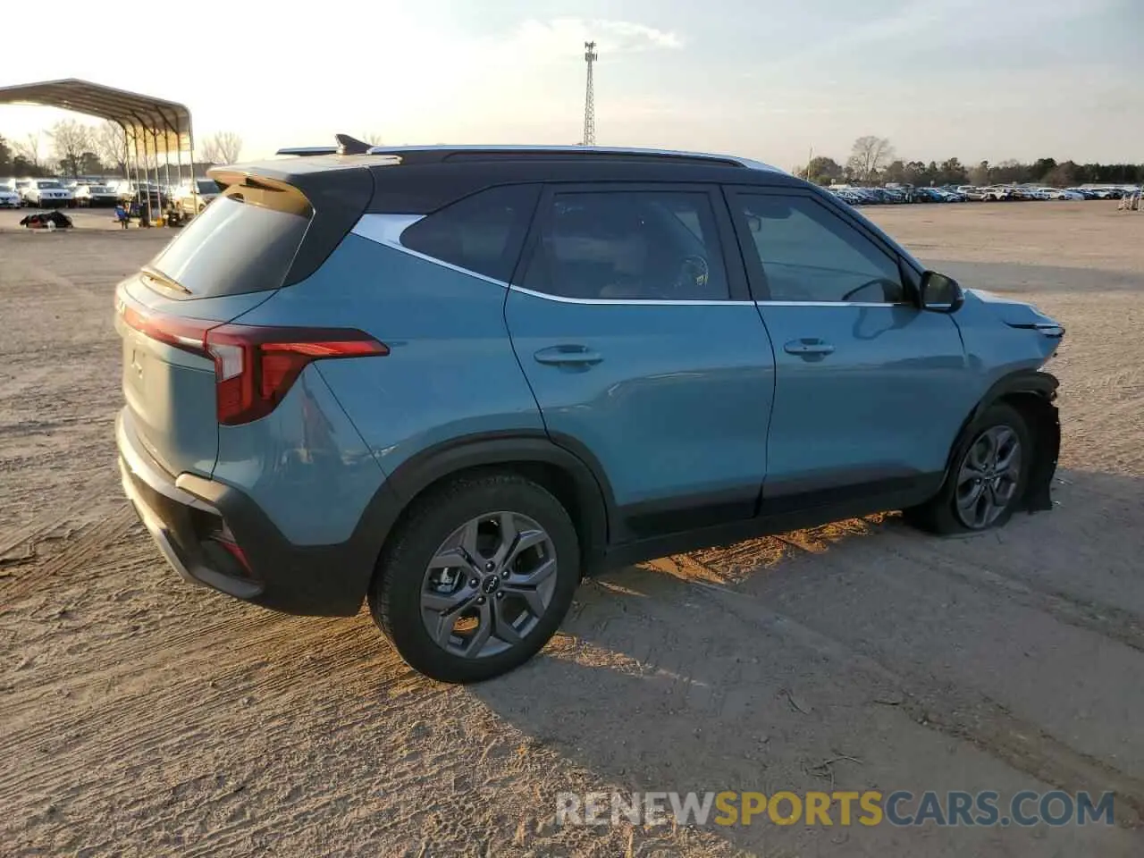 3 fotografías del automóvil dañado KNDEU2AA1R7656175 KIA SELTOS 2024