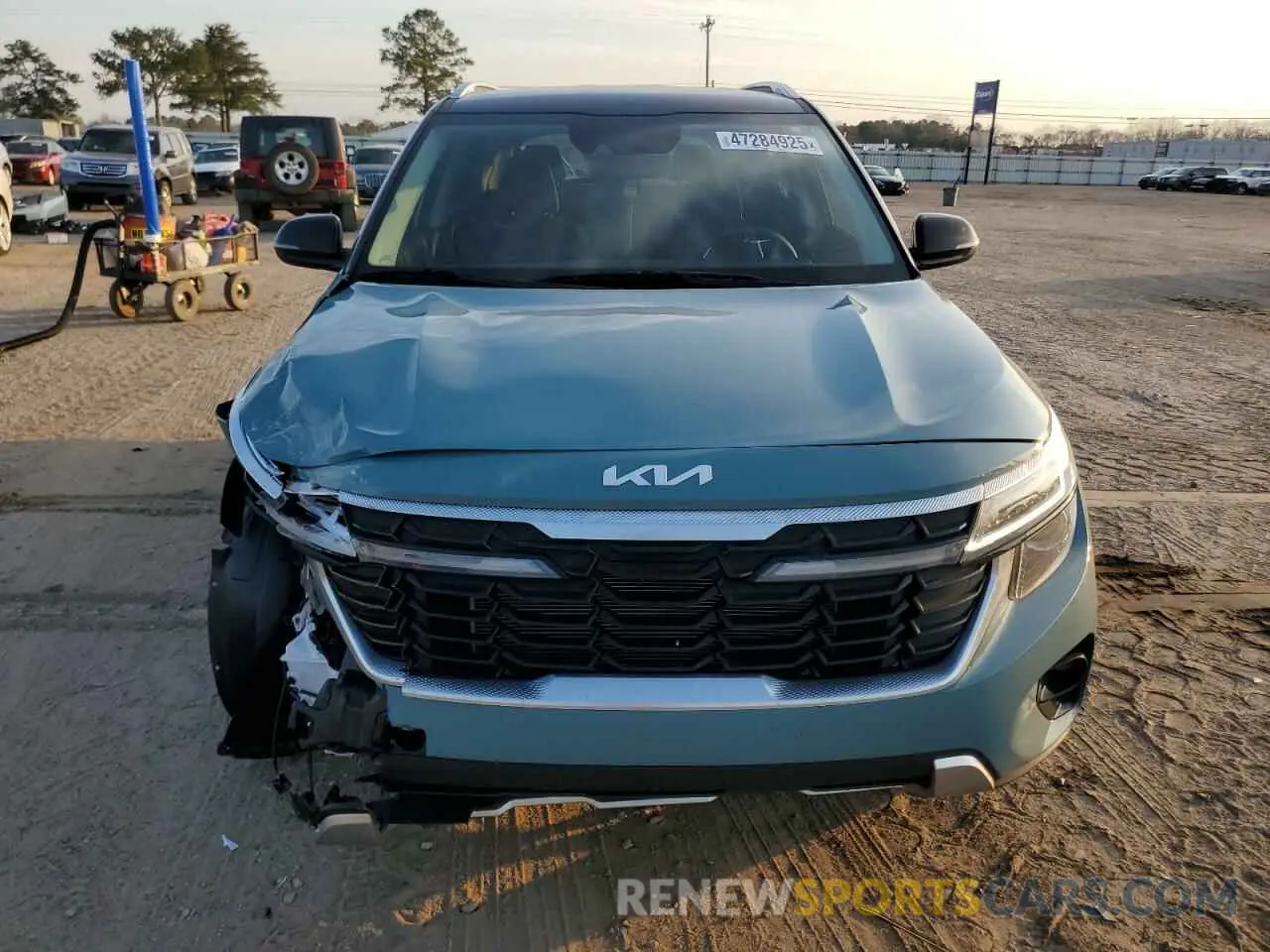 5 fotografías del automóvil dañado KNDEU2AA1R7656175 KIA SELTOS 2024