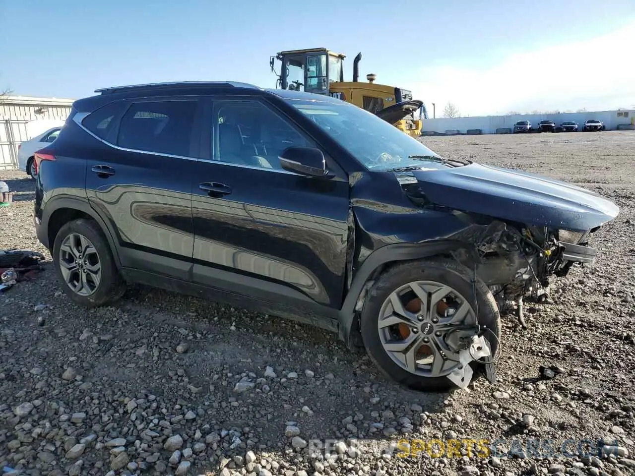 4 fotografías del automóvil dañado KNDEU2AA2R7495139 KIA SELTOS 2024