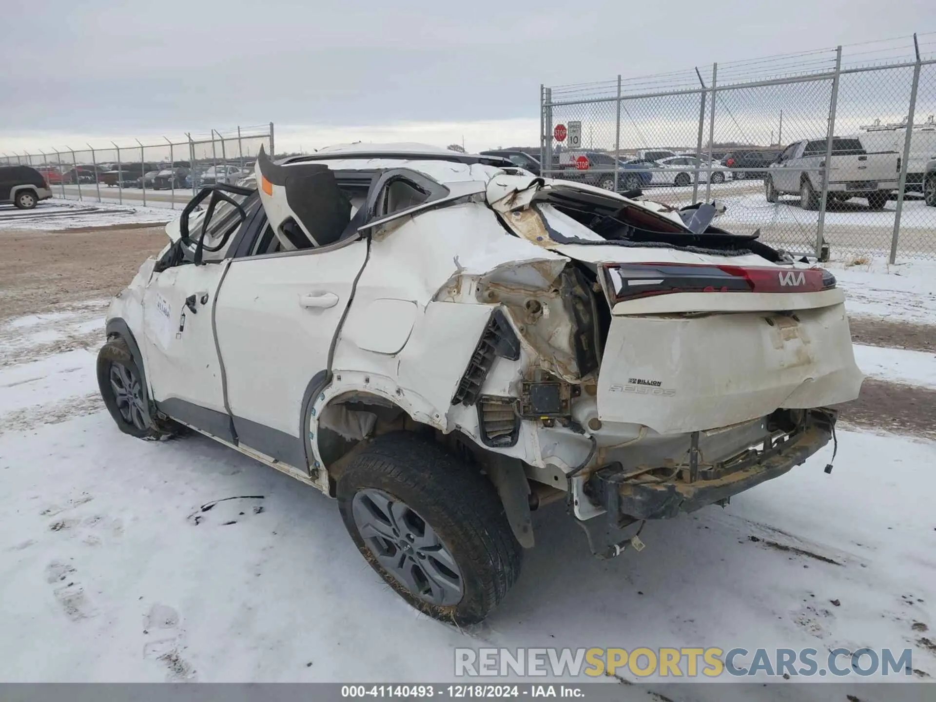 3 fotografías del automóvil dañado KNDEU2AA2R7521514 KIA SELTOS 2024