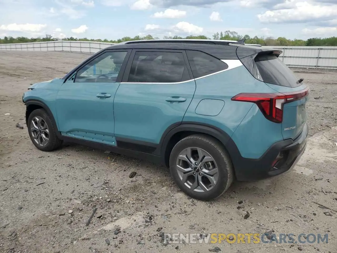 2 fotografías del automóvil dañado KNDEU2AA2R7526583 KIA SELTOS 2024