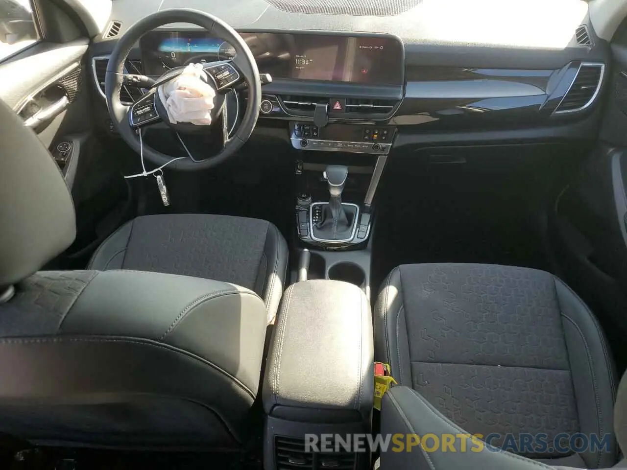 8 fotografías del automóvil dañado KNDEU2AA3R7667131 KIA SELTOS 2024