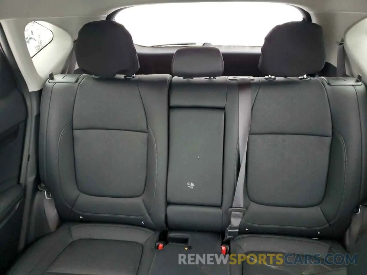 10 fotografías del automóvil dañado KNDEU2AA4R7503841 KIA SELTOS 2024