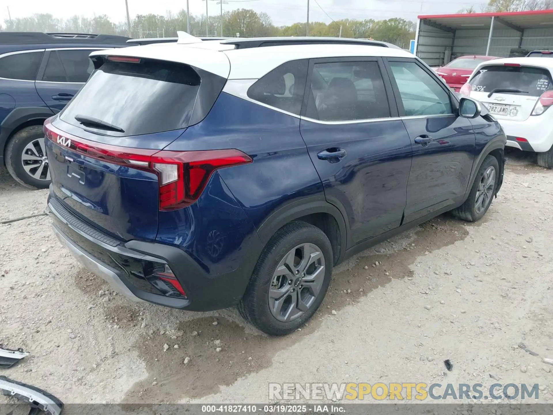 4 fotografías del automóvil dañado KNDEU2AA4R7588115 KIA SELTOS 2024