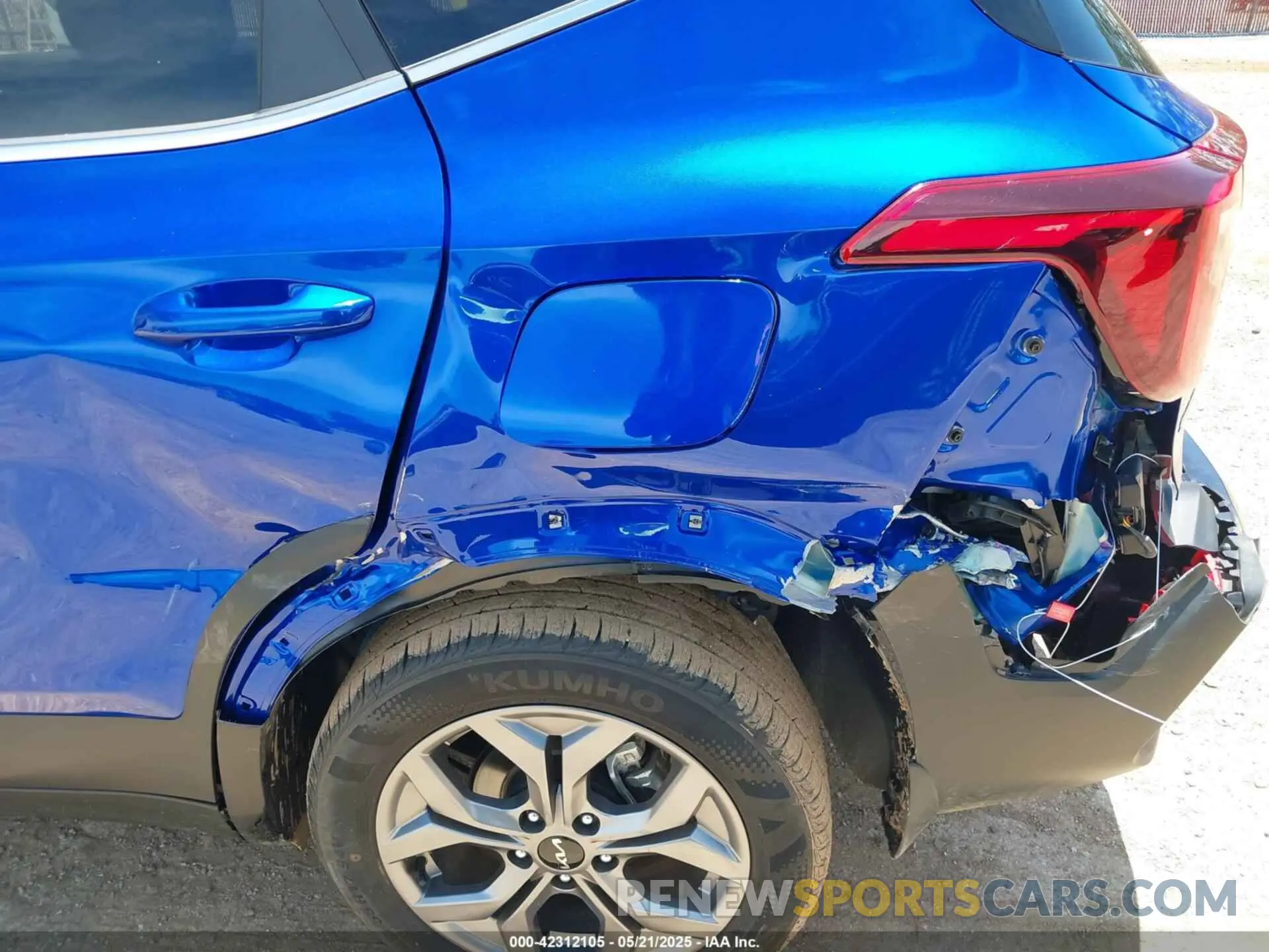 17 fotografías del automóvil dañado KNDEU2AA4R7654467 KIA SELTOS 2024