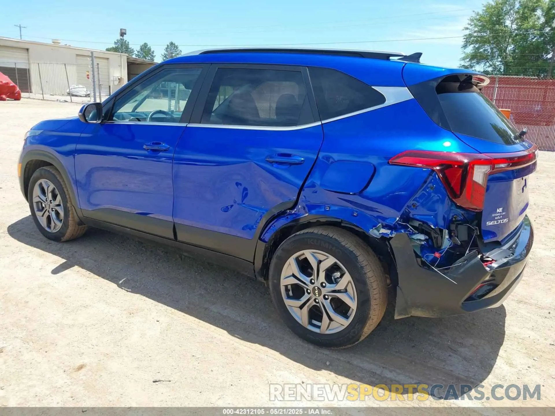 3 fotografías del automóvil dañado KNDEU2AA4R7654467 KIA SELTOS 2024
