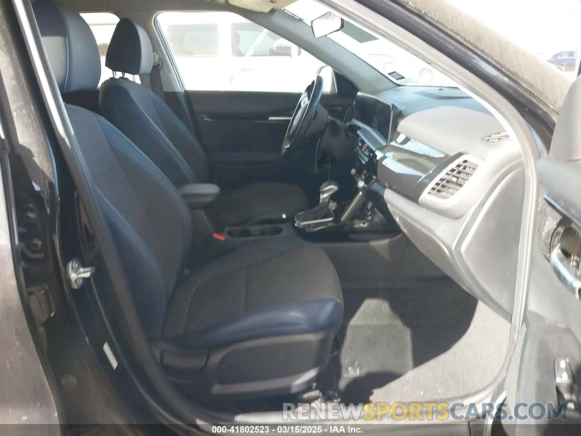 5 fotografías del automóvil dañado KNDEU2AA7R7502828 KIA SELTOS 2024