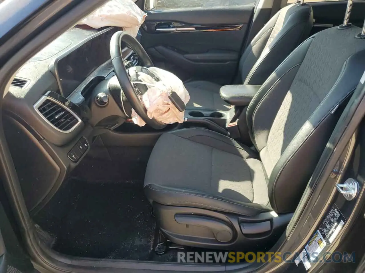 7 fotografías del automóvil dañado KNDEU2AA7R7587850 KIA SELTOS 2024