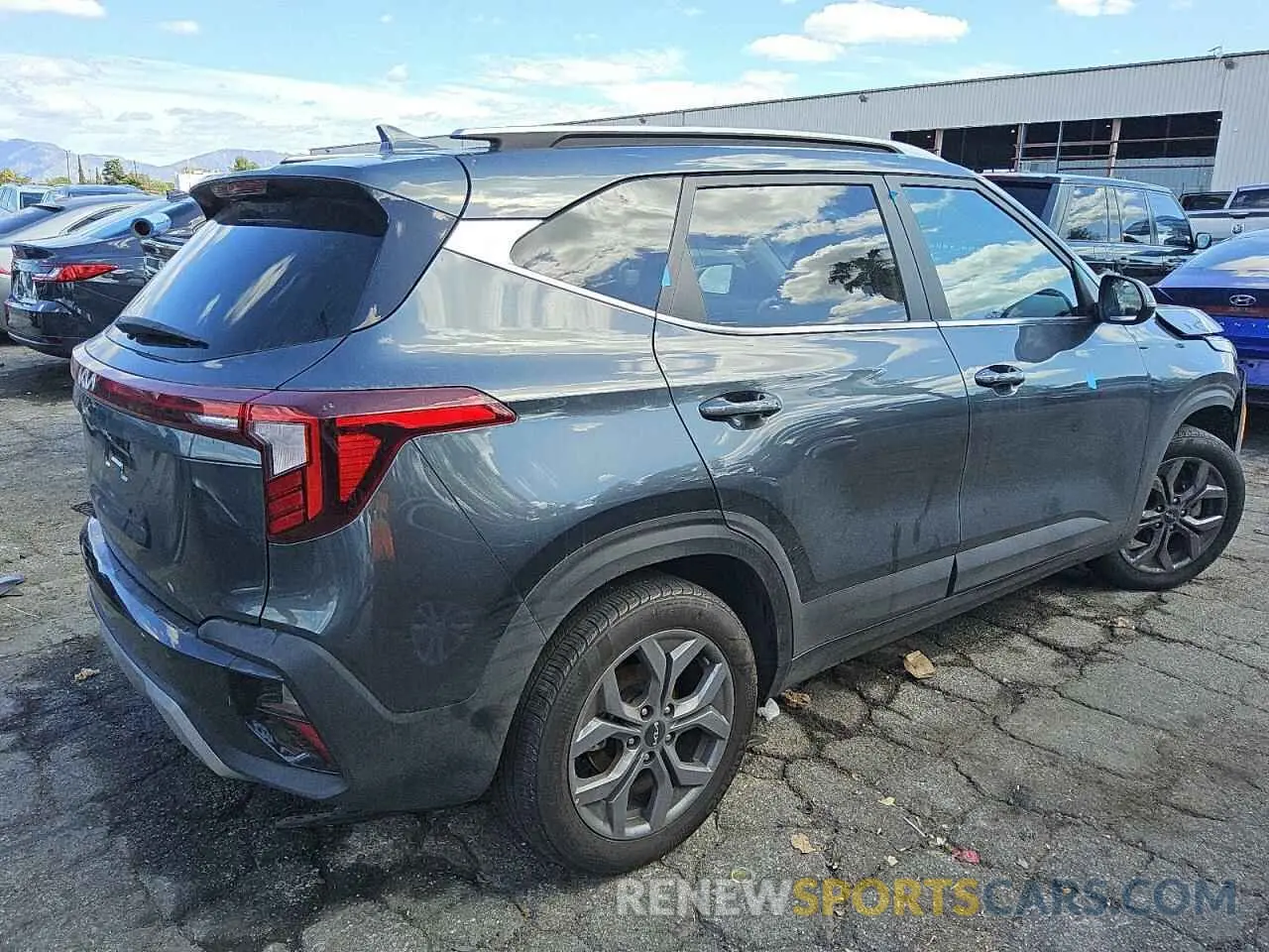 3 fotografías del automóvil dañado KNDEU2AA8R7499342 KIA SELTOS 2024