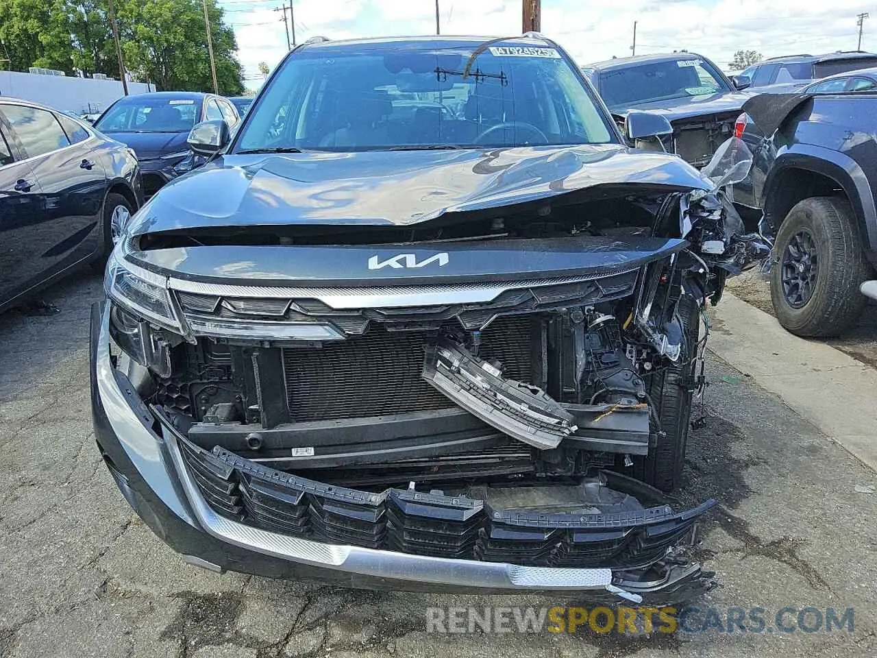 5 fotografías del automóvil dañado KNDEU2AA8R7499342 KIA SELTOS 2024