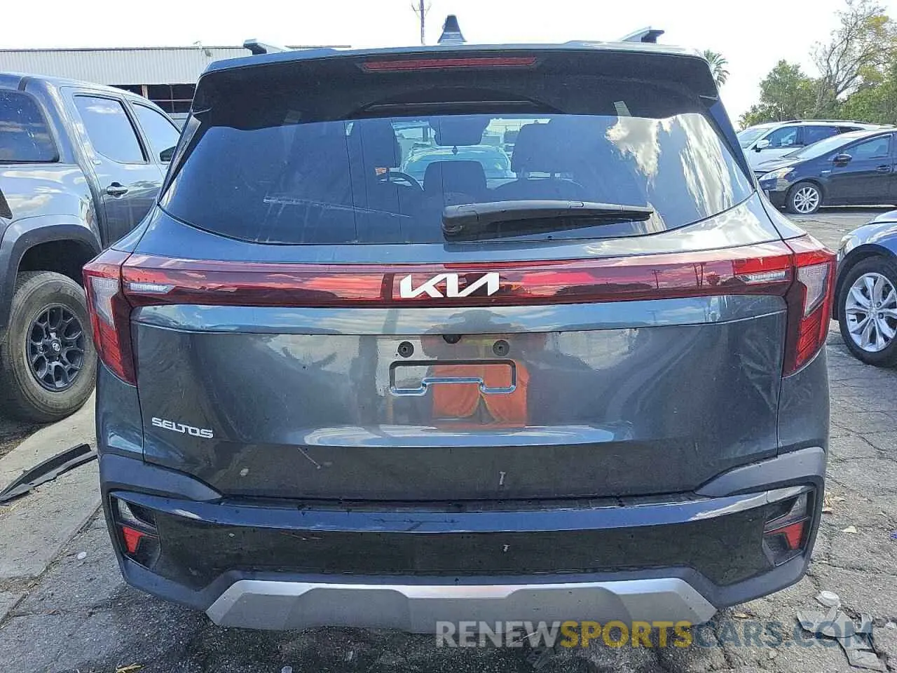 6 fotografías del automóvil dañado KNDEU2AA8R7499342 KIA SELTOS 2024