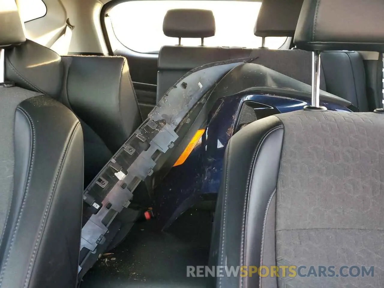 10 fotografías del automóvil dañado KNDEU2AA8R7543128 KIA SELTOS 2024