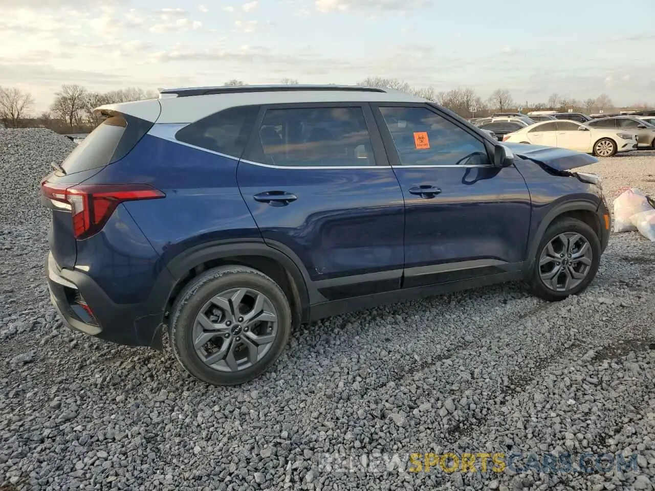 3 fotografías del automóvil dañado KNDEU2AA8R7543128 KIA SELTOS 2024