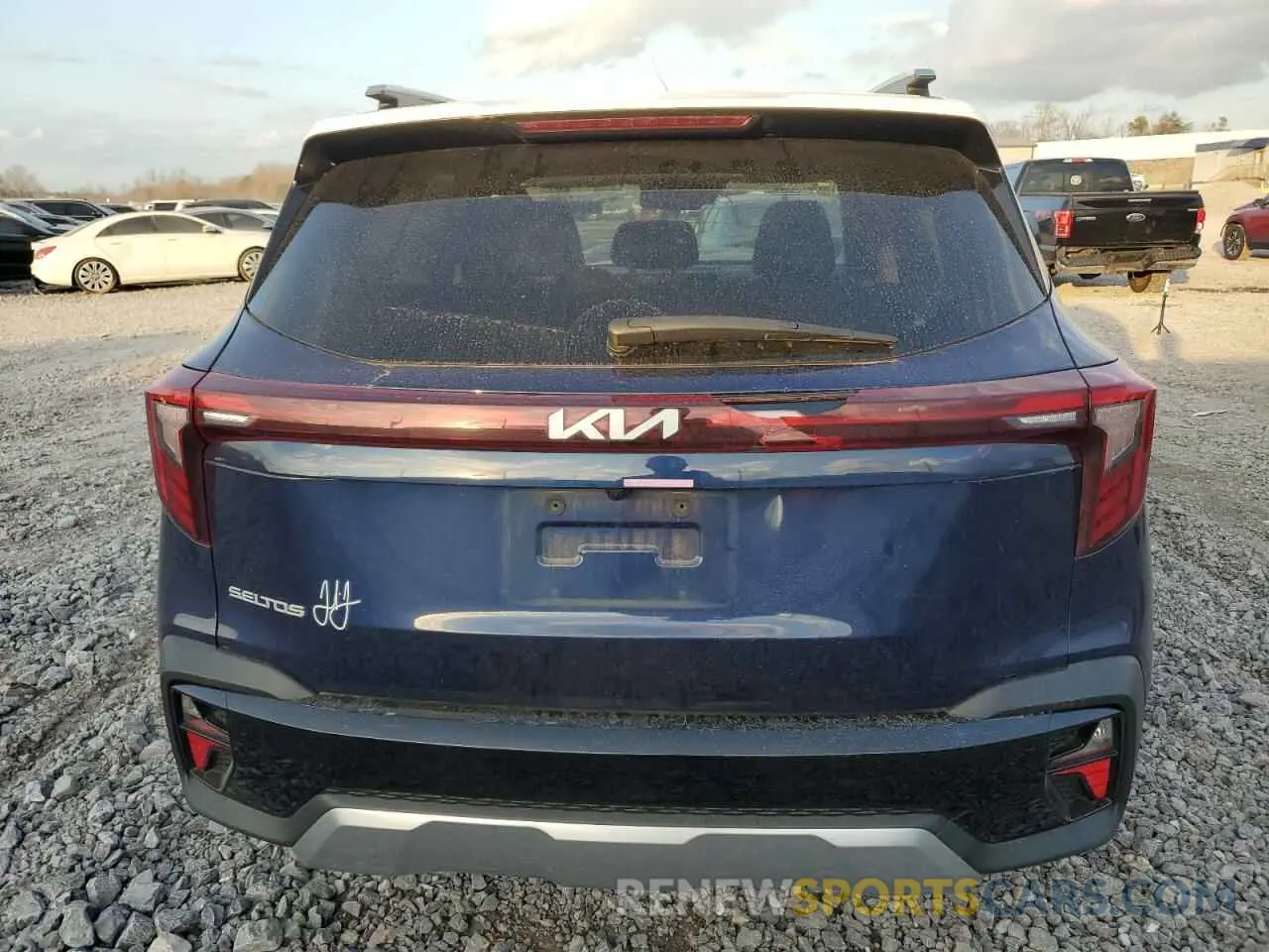 6 fotografías del automóvil dañado KNDEU2AA8R7543128 KIA SELTOS 2024