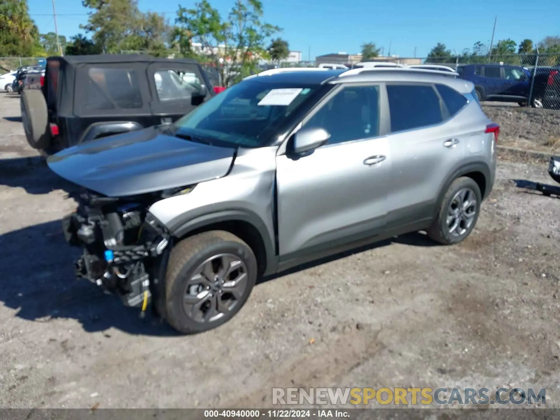 2 fotografías del automóvil dañado KNDEU2AA8R7580776 KIA SELTOS 2024