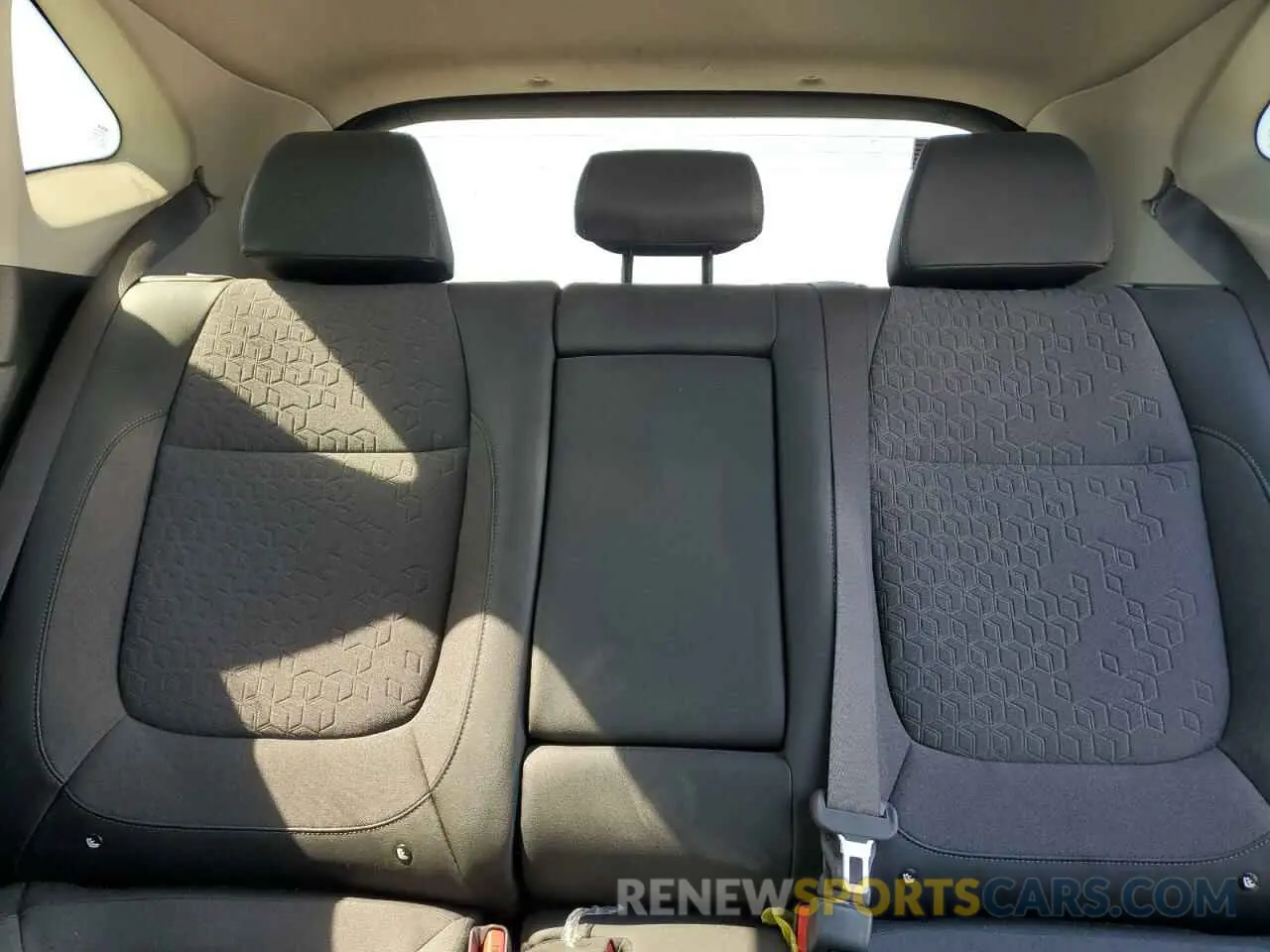 10 fotografías del automóvil dañado KNDEU2AAXR7501527 KIA SELTOS 2024