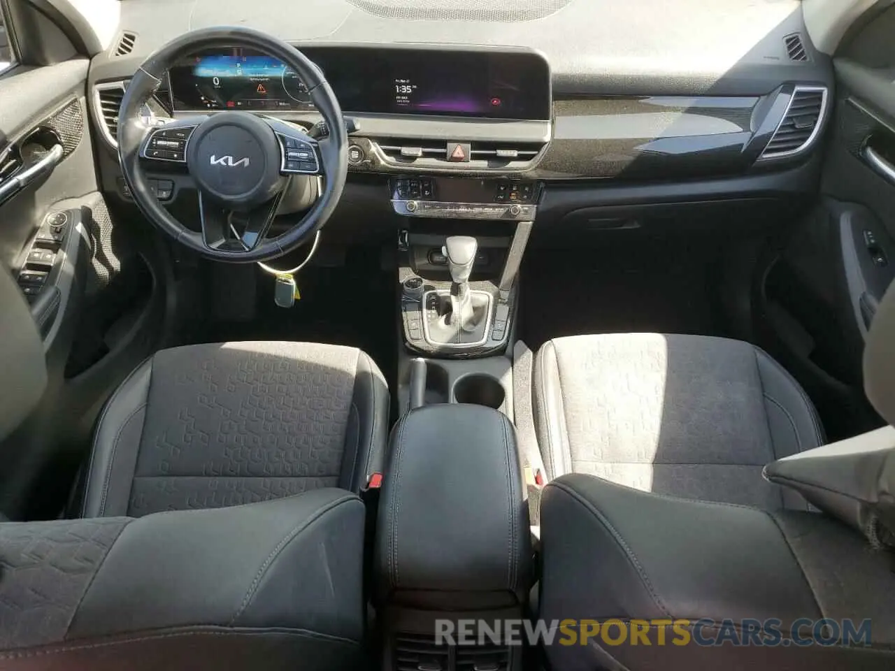 8 fotografías del automóvil dañado KNDEU2AAXR7501527 KIA SELTOS 2024