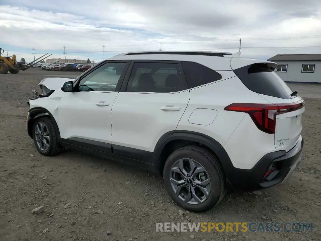 2 fotografías del automóvil dañado KNDEUCAA1R7610464 KIA SELTOS 2024