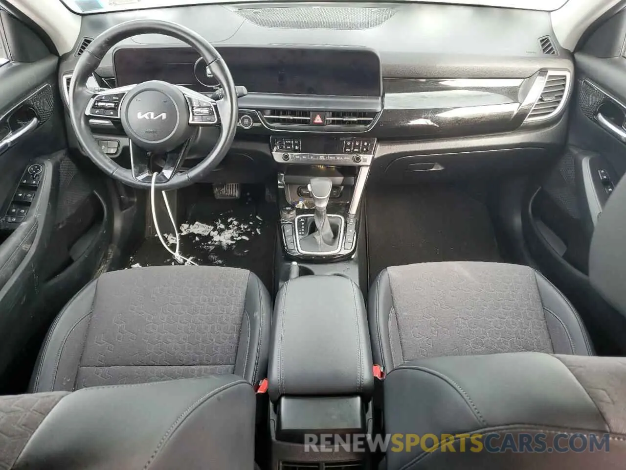 8 fotografías del automóvil dañado KNDEUCAA2R7476435 KIA SELTOS 2024