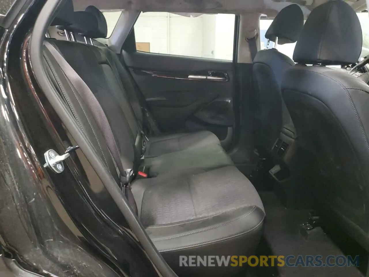11 fotografías del automóvil dañado KNDEUCAA2R7568385 KIA SELTOS 2024