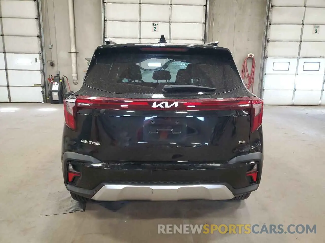 6 fotografías del automóvil dañado KNDEUCAA2R7568385 KIA SELTOS 2024